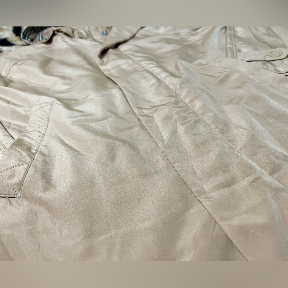 Burberry Trench Coat - Picture 11 of 15